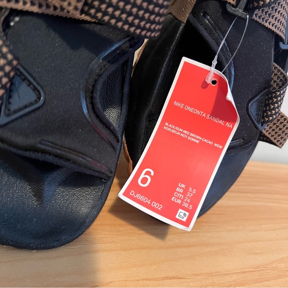 Nike | Oneonata Trail Sandals - Picture 10 of 13